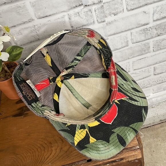 Hurley Vintage Trucker Baseball Hat Cap - Picture 2 of 5